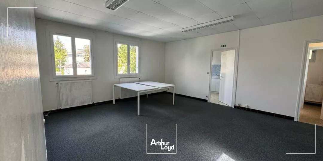 A louer : 200 m² Bureaux 3 parkings - Tours Nord